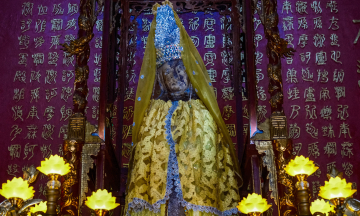 Phu Yen pagoda famous for buddha statue washed ashore from the sea