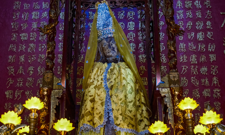 Phu Yen pagoda famous for buddha statue washed ashore from the sea