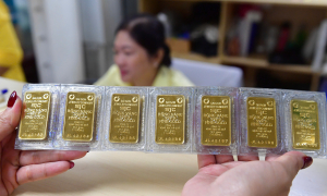 Gold bar prices jump one million dong