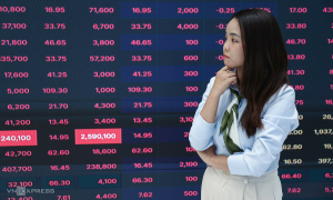 Stock market drops over 124 points in July