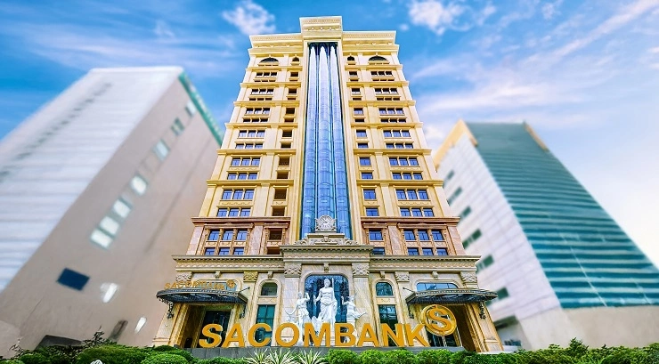 Sacombank reduces over 3,700 employees in first half of year