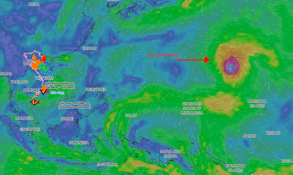 Super Typhoon Dolphin continues to strengthen