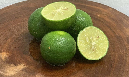 Three optimal times to drink lemon water