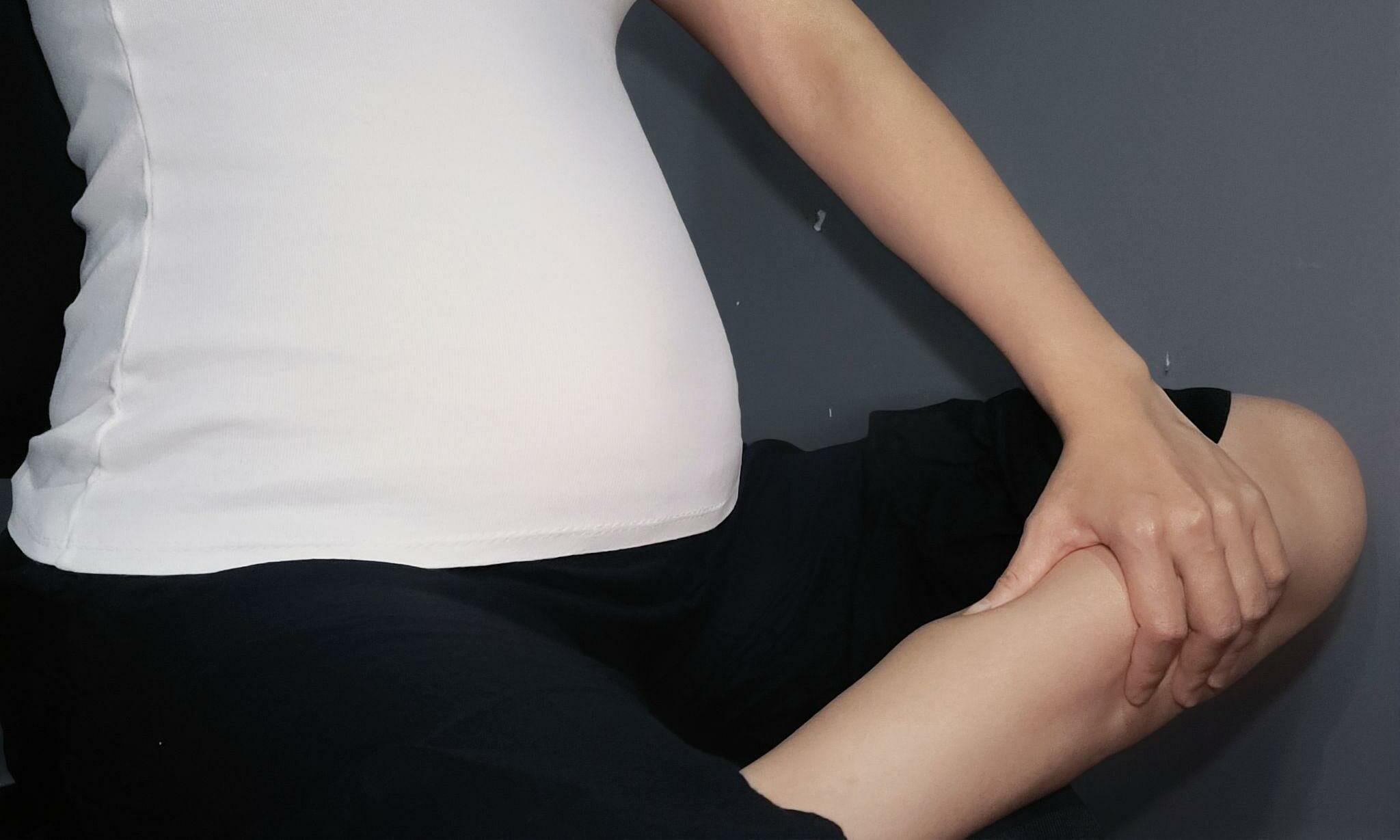 How to reduce leg cramps during pregnancy?