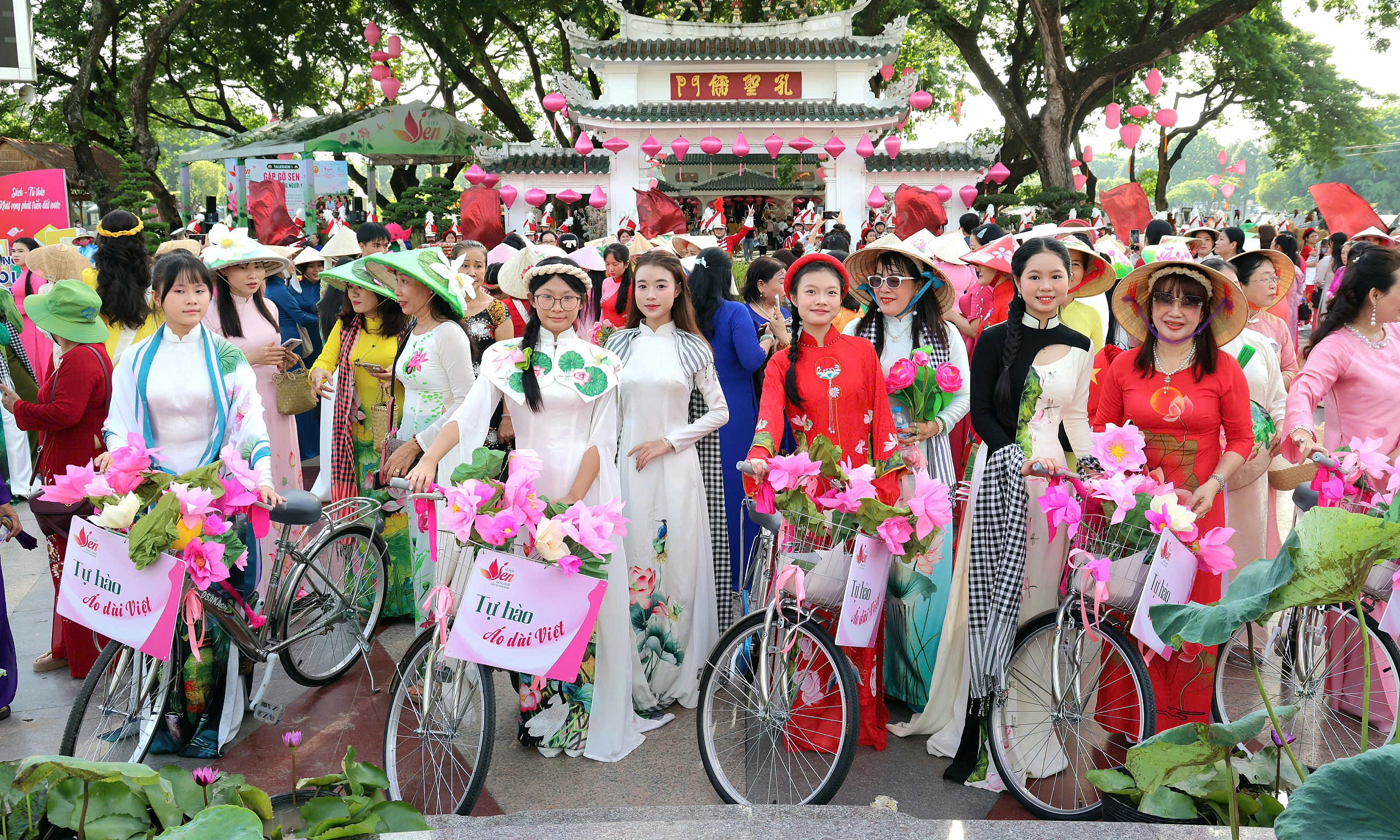 Dong Thap welcomes 4,7 million visitors in first half of year