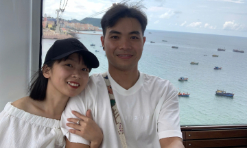 The man who 'carries his wife around the world'