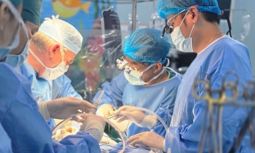 Mother's liver saves 14-year-old son from cancer