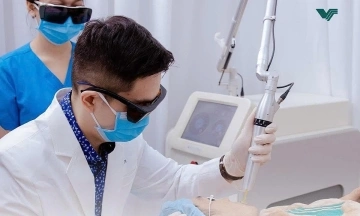 Advertisements promising 'rapid' laser rejuvenation are exaggerated, experts warn
