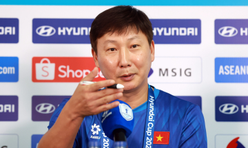 Coach Kim Sang-sik makes a positive impression before Indonesia match