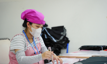 Fines up to 75 million VND for employers failing to provide regular health checks for workers