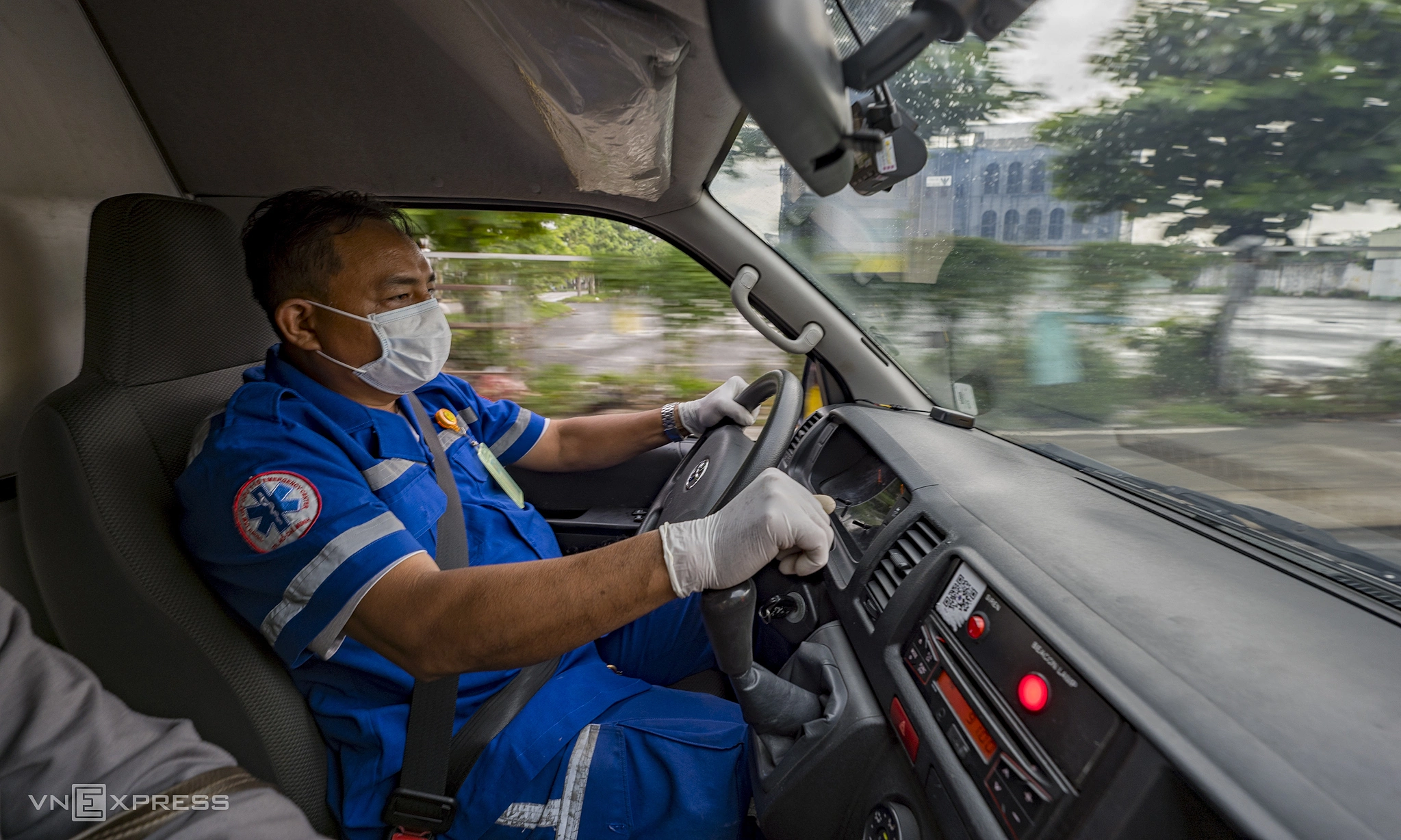 Ho Chi Minh City proposes ambulance drivers also perform first aid