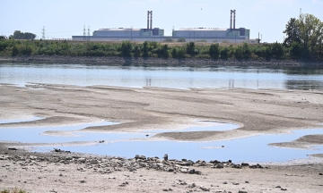 Drying river forces Hungary's nuclear power plant to shut down