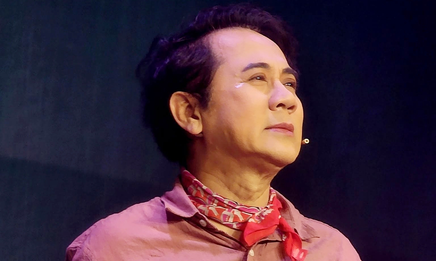 Artists bid farewell to Thien Dang theater