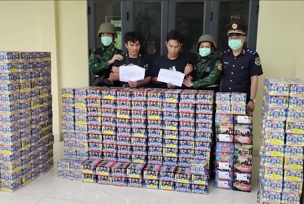 Laotian nationals caught transporting over 600 kg of explosive fireworks in tractor-trailer