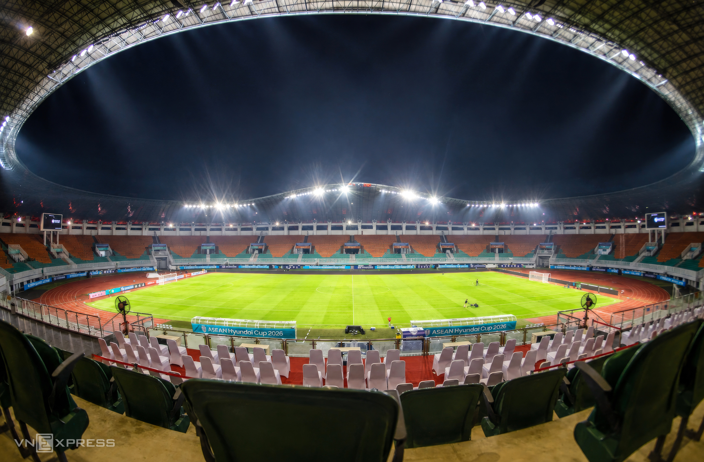 Pakansari stadium: a challenging venue awaits the Vietnam national team