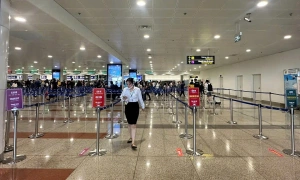 Vietnamese travelers get dedicated immigration lanes at Noi Bai airport