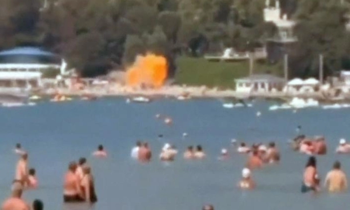 Russia accuses Ukraine of beach attack, 7 civilians killed