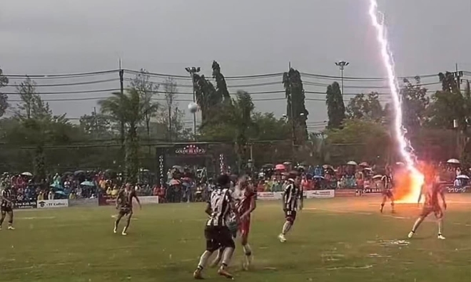 Thai footballer dies after lightning strike
