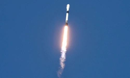 SpaceX still posts loss despite doubled revenue