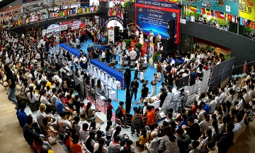 Phu Quoc launches english classes for vendors, drivers ahead of APEC 2027