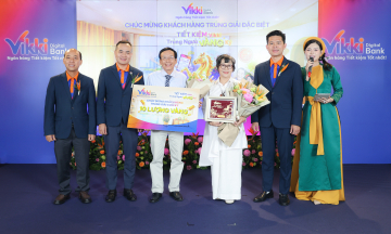 Vikki holds award ceremony for savings customers