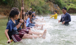 Learning to swim in the Rao Nan river