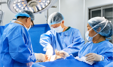 Uterine fibroid weighing over 3 kg