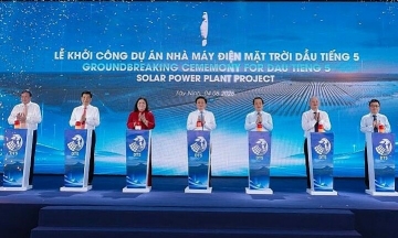 Tay Ninh breaks ground on solar power plant exceeding 7,700 billion VND