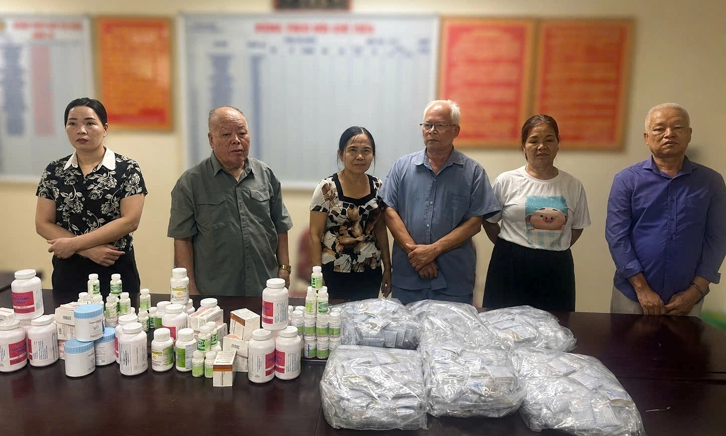 Potent pain relievers mixed into thousands of 'traditional herbal medicine' packages