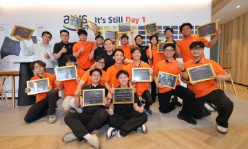 Vietnamese students rank top 1 at Southeast Asia's largest AI hackathon