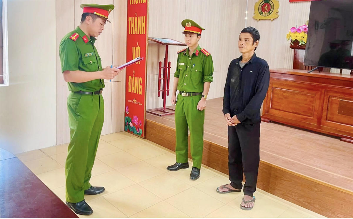 Man charged for walking against traffic, causing fatal accident