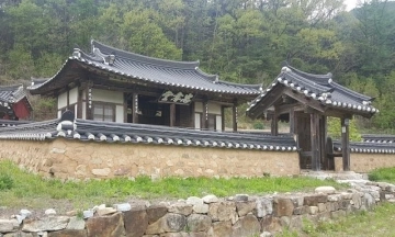 South Korean county builds 'Vietnam Valley' to retain residents