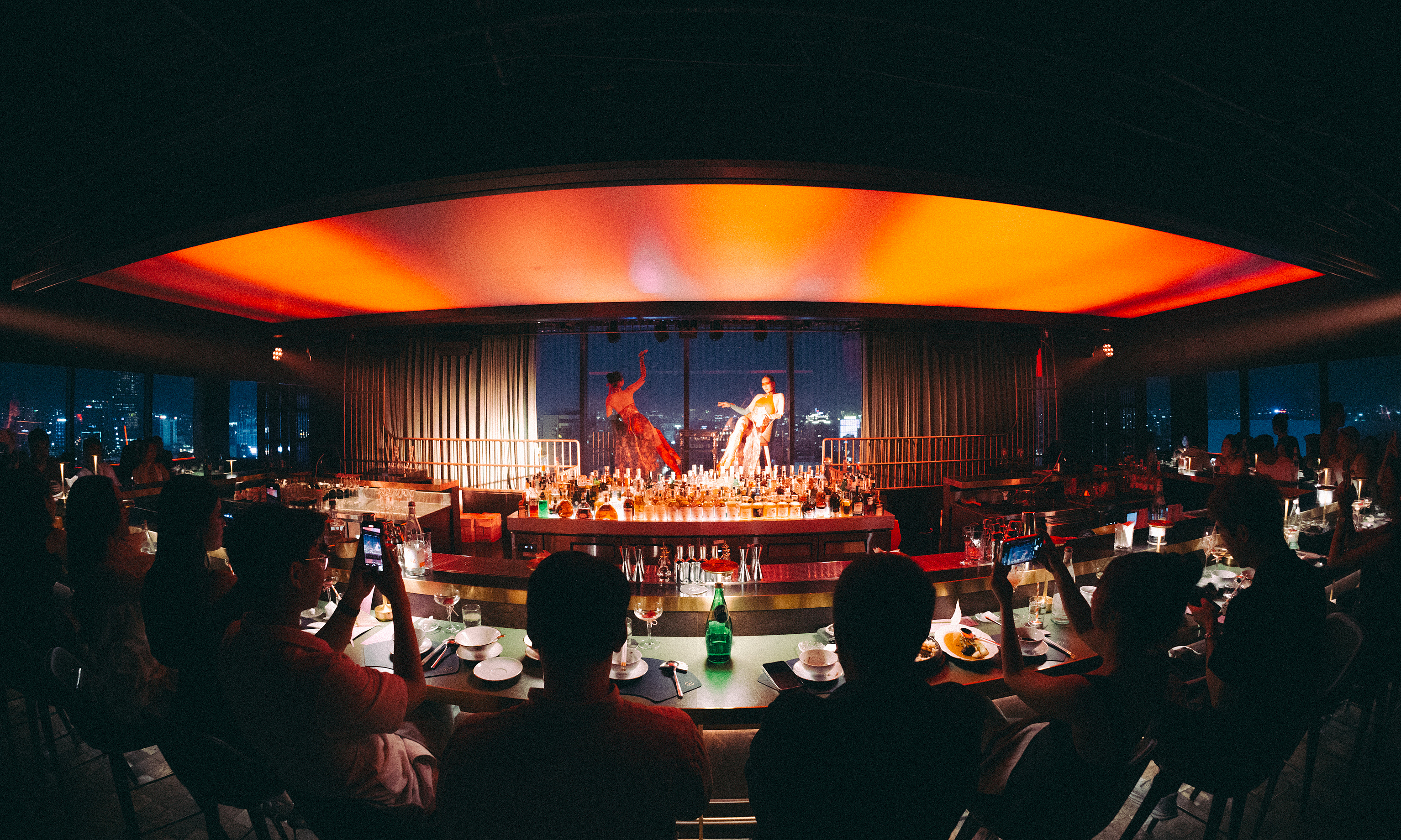 Da dining combines culinary arts with Chinese performance art