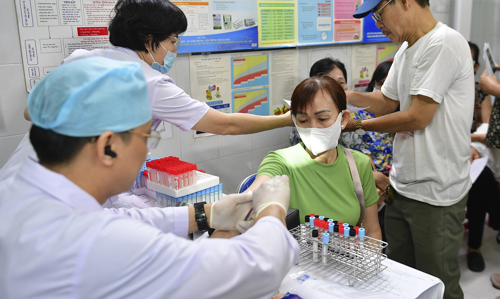 Six annual health checks for people over 40 to avoid chronic diseases