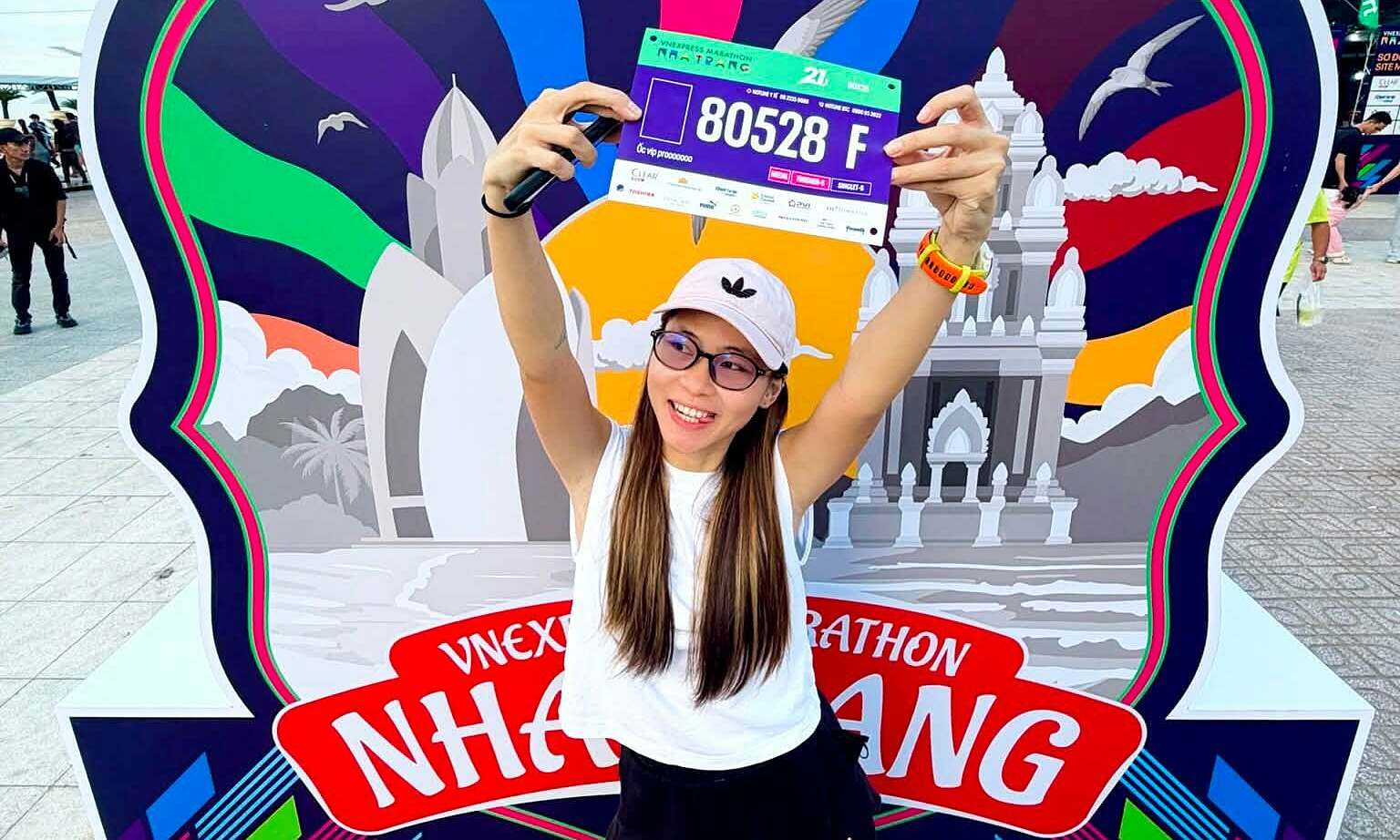 10,000 runners transform VnExpress Marathon Nha Trang expo into a festival