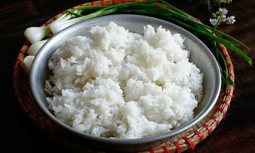 Does eating too much white rice cause diabetes?