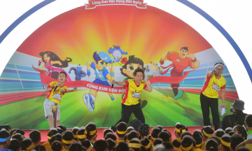 Truong Giang encourages children to exercise daily