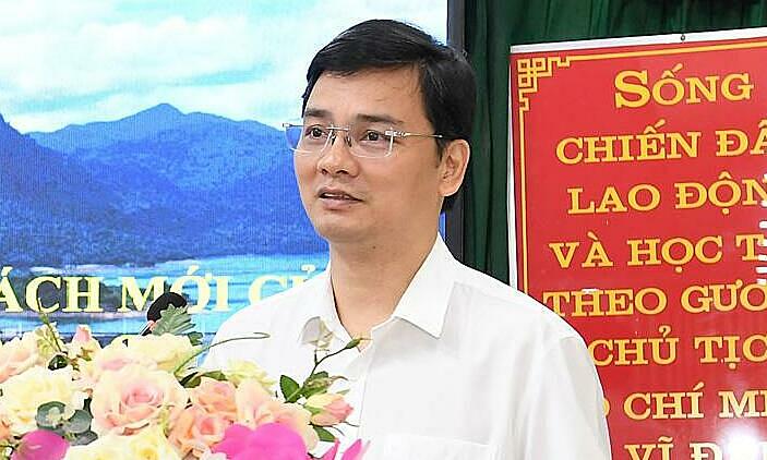 Tuyen Quang education director suspended from duty
