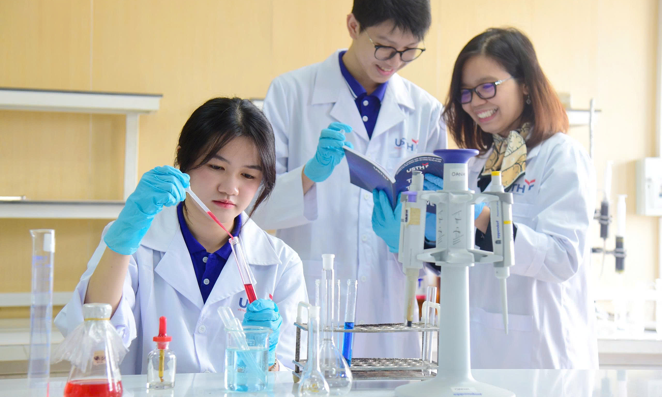 University of Science and Technology of Hanoi admission scores increase