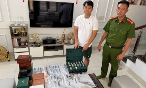 Man indicted for selling 56 fake watches