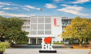 Hanoi University of Science and Technology admission scores approach 30