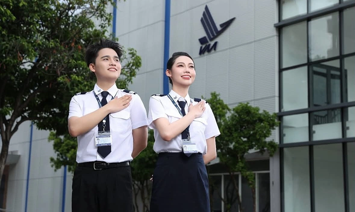 Vietnam Aviation Academy admission scores rise sharply
