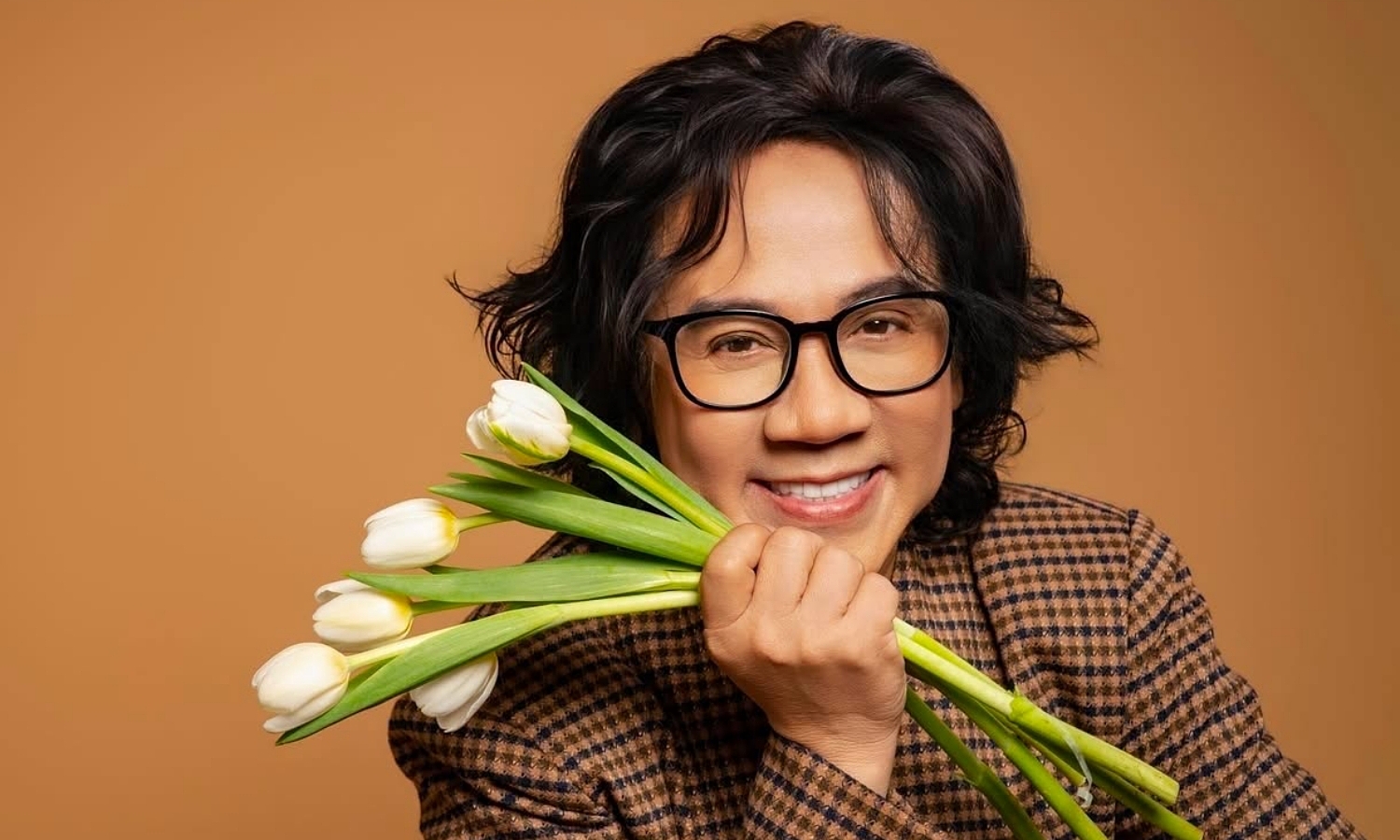 Artist Thanh Loc launches new theater group