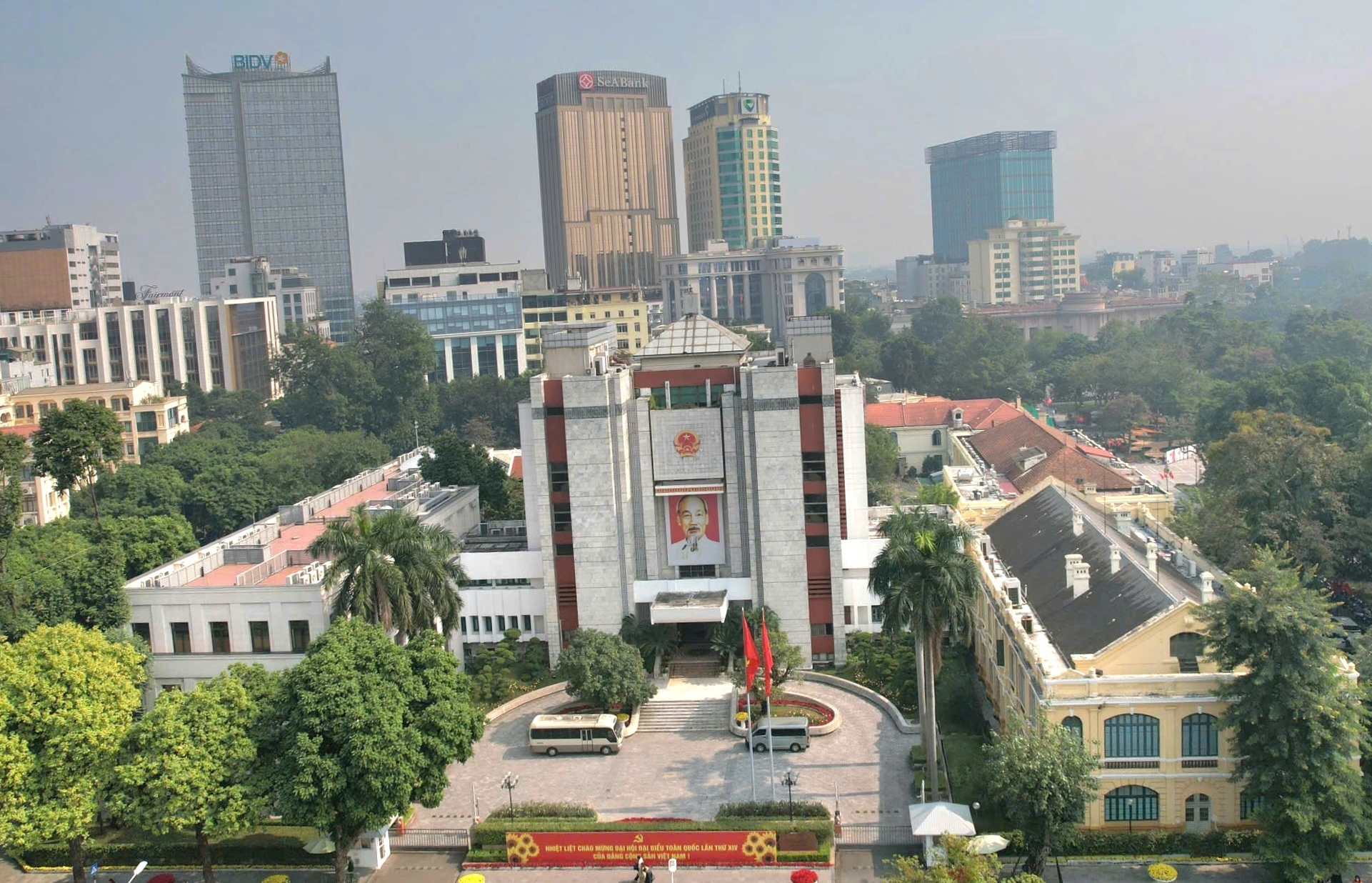 Hanoi considers dismissing 11 department and sector heads from People's Committee membership