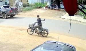 Robber threatens to shoot victims during pursuit
