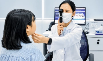 7-year-old child diagnosed with pseudo-myopia