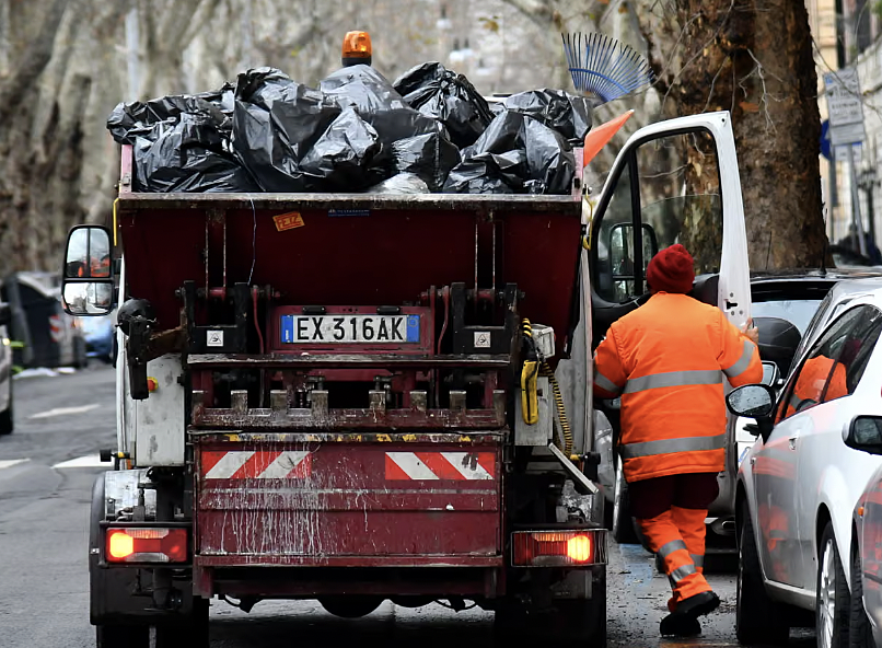 Woman searches 6 tons of trash for 1.15 million USD lottery ticket