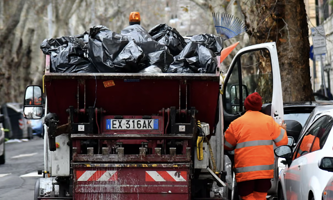 Woman searches 6 tons of trash for 1.15 million USD lottery ticket