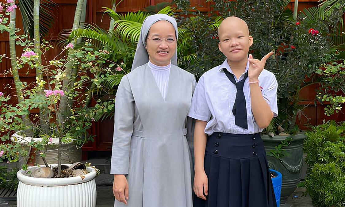 Nun helps young cancer patient find hope