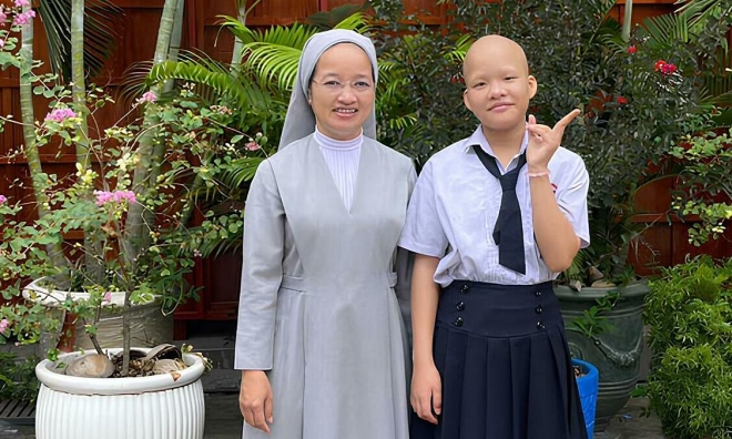 Nun helps young cancer patient find hope